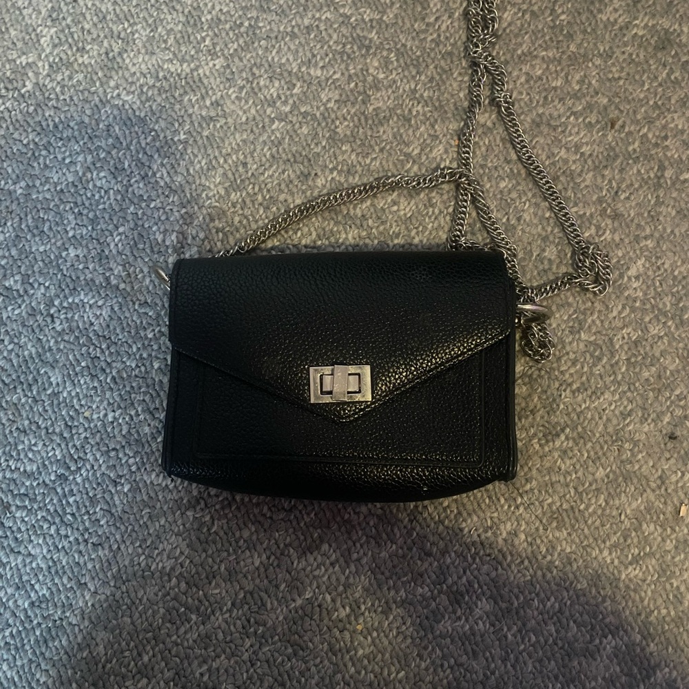 Elegant Black Leather Shoulder Bag